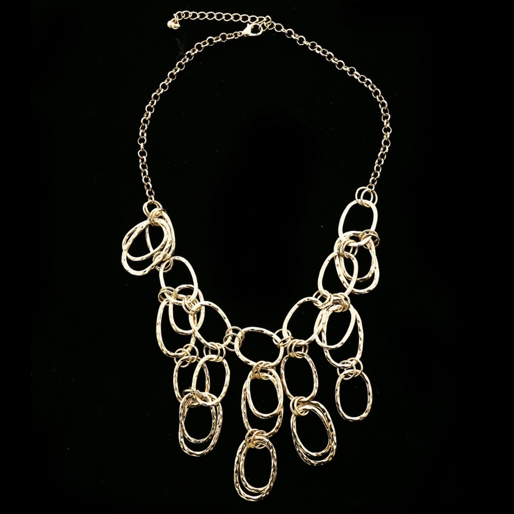 Luxury Hammered Finish Necklace Gold NWOT